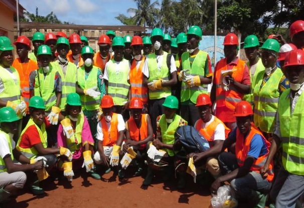 Des emplois pour la paix et la reconstruction des infrastructures socio-économiques
en République Centrafricaine