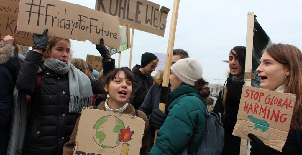 350.org – 10 ways to support the September Climate Strikes in Europe