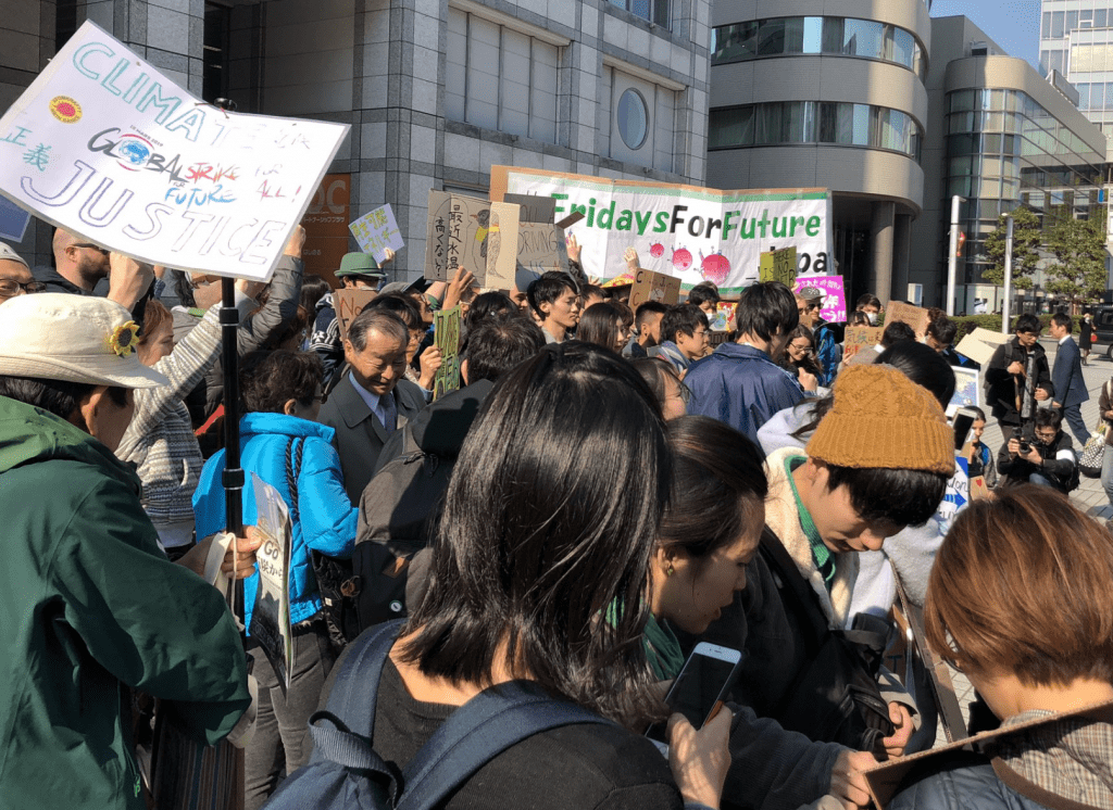 350.org – Youth to adults — join us in the climate fight