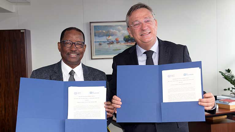 L’OIT et les Volontaires des Nations Unies concluent un protocole d’accord