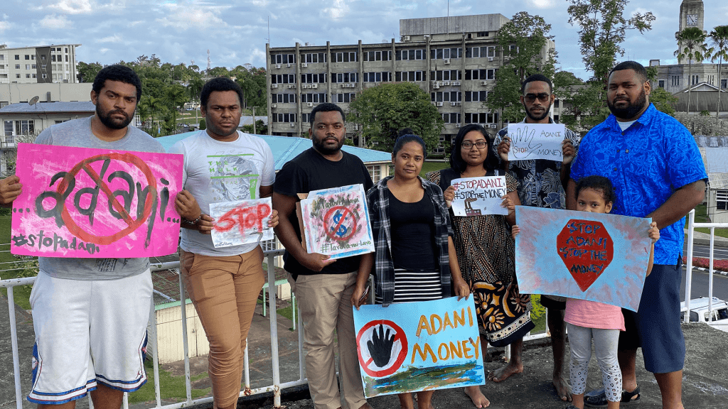 350.org – Lloyd’s of London Insurers need to #StoptheMoney to #StopAdani