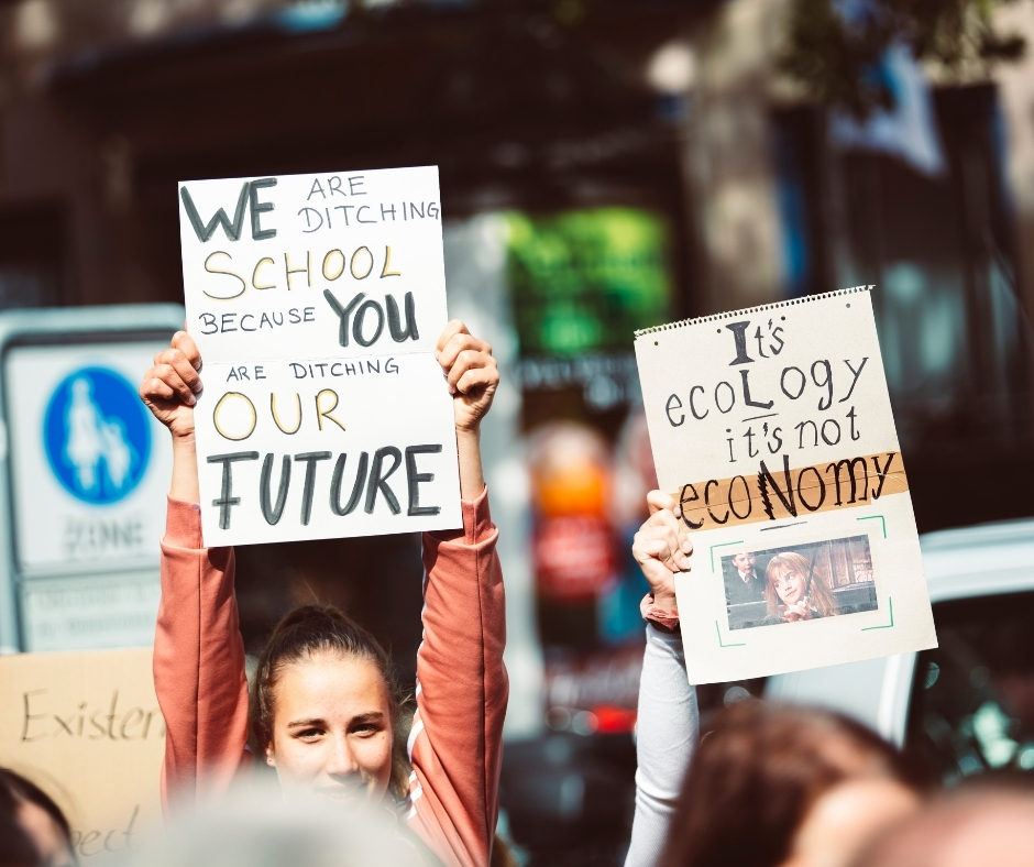 Bousculer les codes : la mobilisation des jeunes pour notre terre