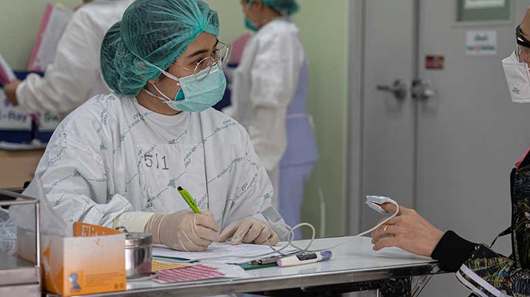 L'OIT s'associe pour promouvoir la santé mondiale