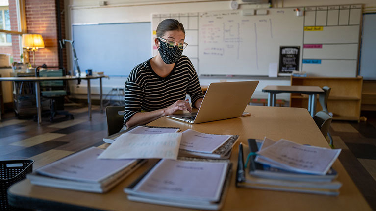 Selon l’OIT, il faut soutenir les éducateurs afin qu’ils puissent contribuer à la construction d’un meilleur avenir du travail