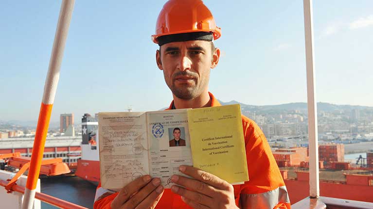 Les gens de mer ont désespérément besoin d'un accès rapide aux soins médicaux, affirment l'OIT et l'Organisation maritime internationale