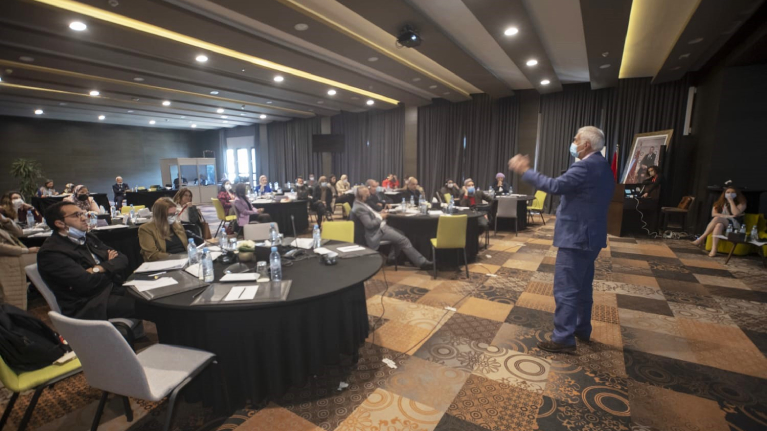 Intelligence stratégique et anticipation des besoins en compétences