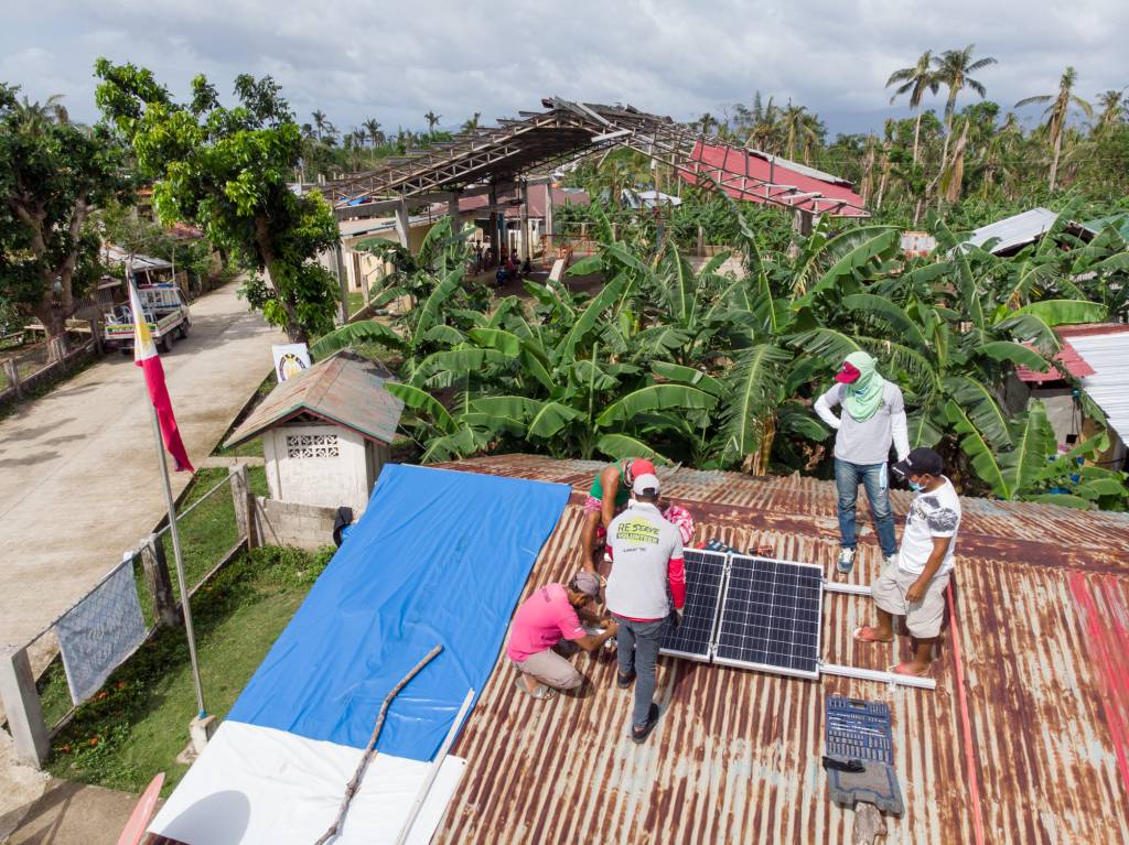 350.org Powering Limasawa after Super Typhoon Odette