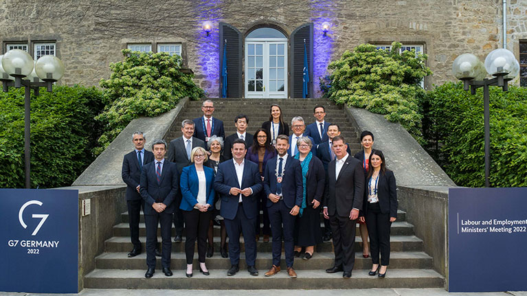 L'OIT salue l'appel du G7 à réaliser une transition juste vers une économie verte