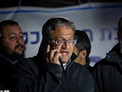 Les Khanistes favorables à l'expulsion des Israéliens Arabes et pro-Arabes