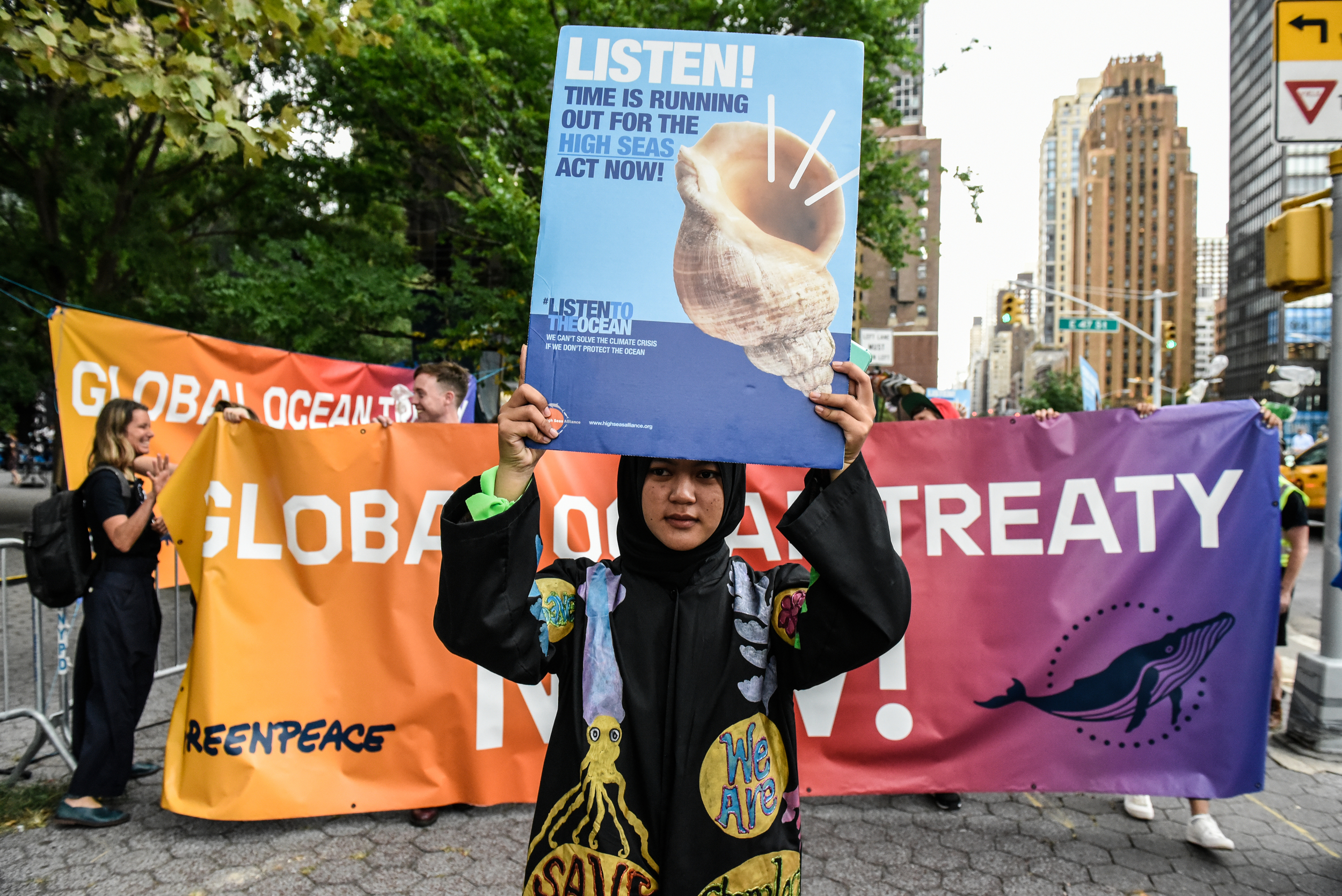UN Ocean Treaty negotiations stall as activists march for the oceans in New York