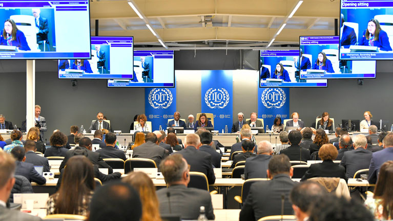 Le monde a besoin d'un nouveau contrat social, affirme le Directeur général de l'OIT