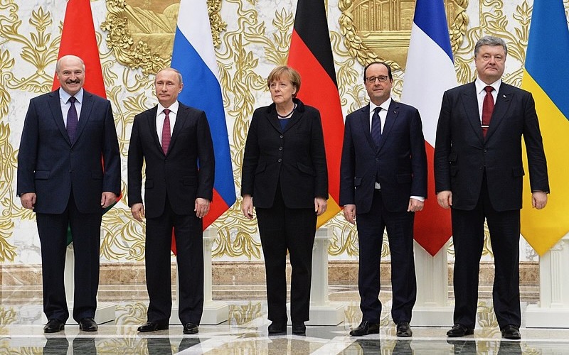 François Hollande confirme que les Accords de Minsk n'étaient qu'une manœuvre occidentale