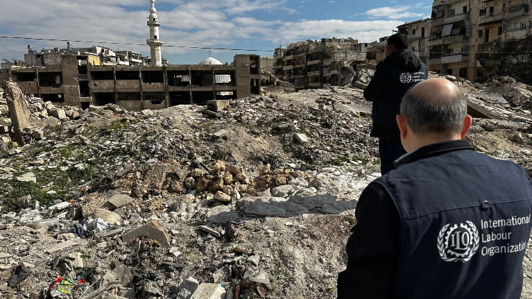 L'OIT alloue 3,6 millions de dollars de soutien direct aux travailleurs touchés par les tremblements de terre en Turquie et en Syrie