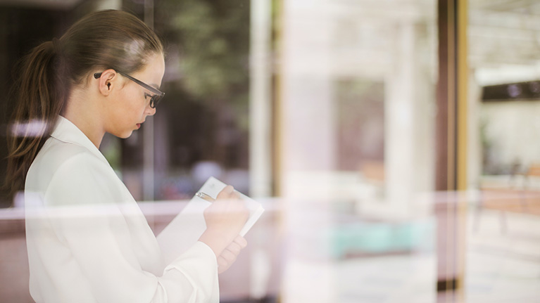 L'OIT lance une plateforme innovante pour renforcer l'action politique en faveur du plein emploi