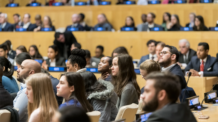 L'OIT plaide pour des emplois décents pour les jeunes marginalisés lors du Forum de la jeunesse de l'ONU