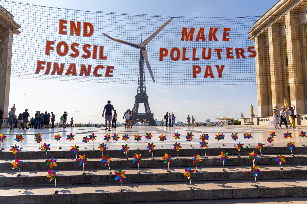 FossilFreeNews - Climate justice = protecting human rights 🌍✊