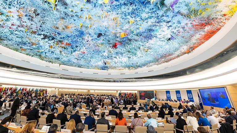La Conférence internationale du Travail adopte une nouvelle norme sur l'apprentissage, parmi d'autres décisions importantes
