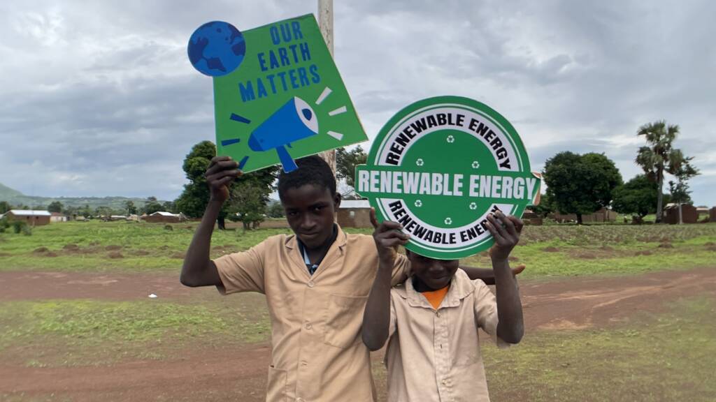 #Solar4Schools pour des énergies 100% renouvelables au Bénin et au Togo – Afrika Vuka