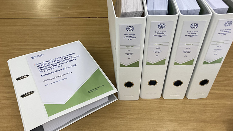 L'OIT soumet à la Cour internationale de justice un dossier relatif au différend sur le droit de grève